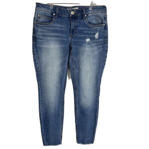 Maurices Womens Size 28 Ankle Jeans Destroyed Distressed Raw Hem Denim Tapered